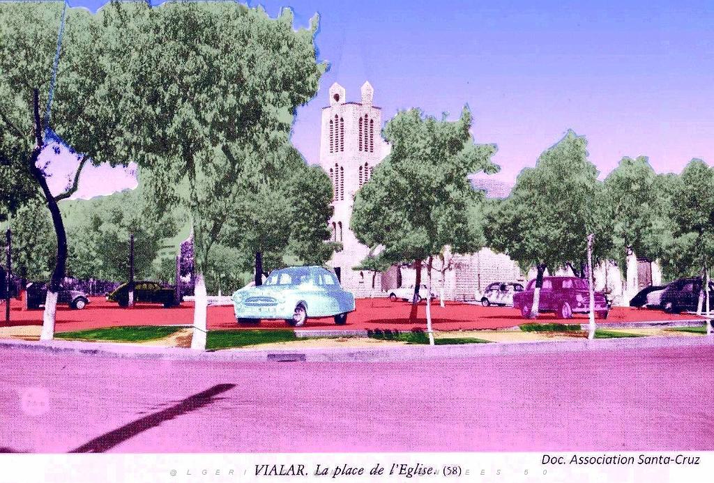 Vialar - Place de l'eglise.jpg